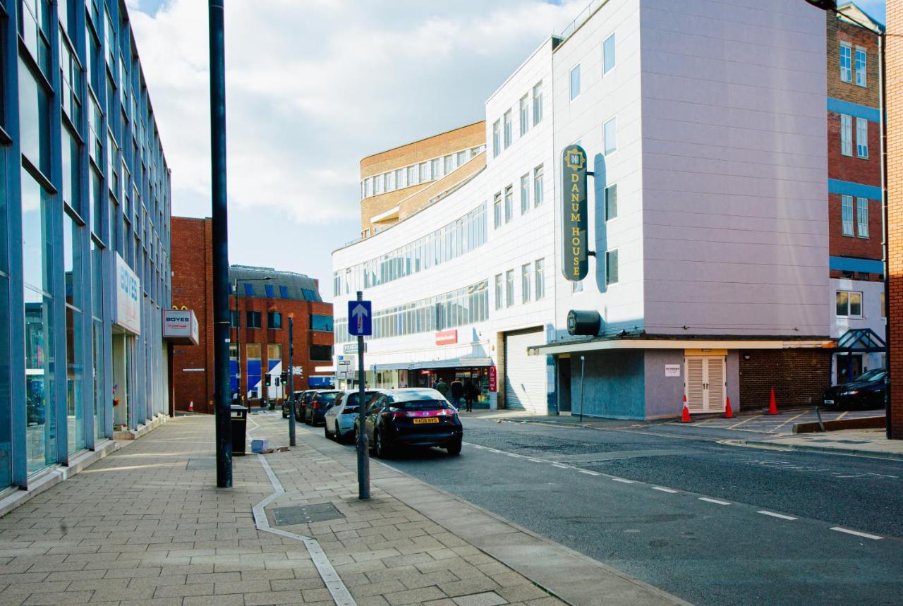 Spacious Urban City Apartment Doncaster Extérieur photo